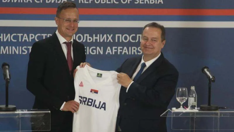 Mađarski ministar: Ne želimo da se mešamo u izbore, ali navijamo za vladajuću koaliciju 1