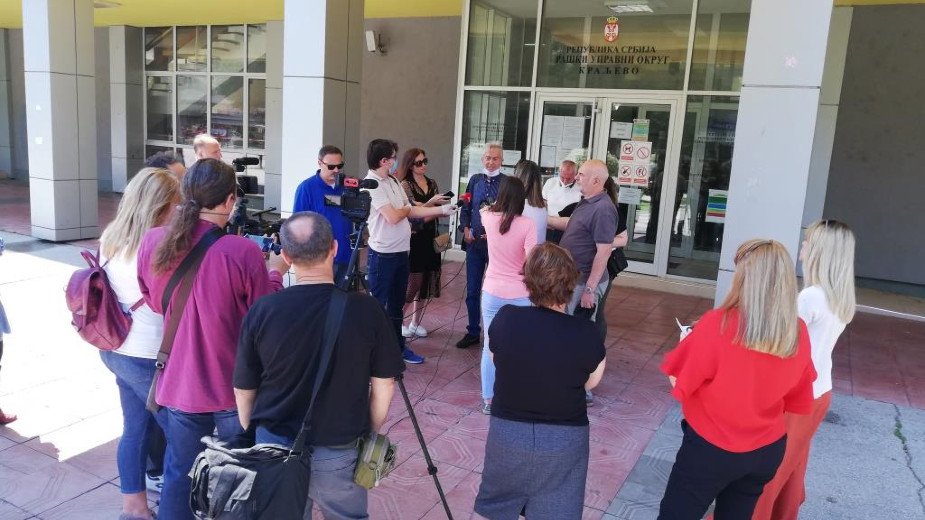 Zbog povećanja broja zaraženih u Kraljevu upućen apel mladima 1