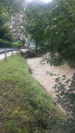 Bujične poplave nanele velike štete u naseljima Majdanpeka (FOTO) 9