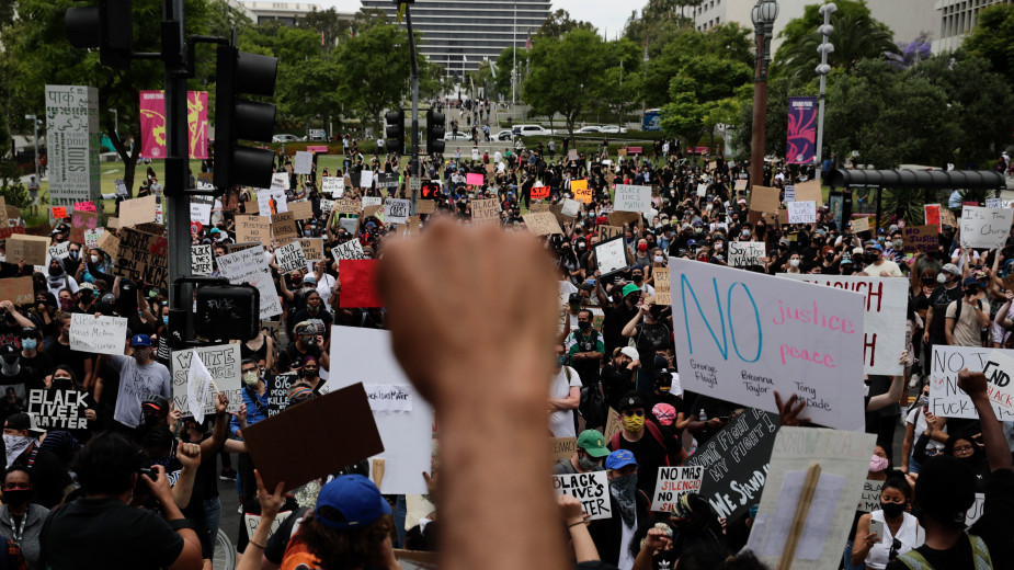 U Los Anđelesu uhapšeno više od 2.700 ljudi 1