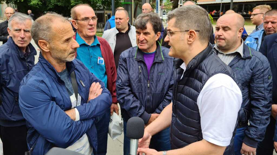 Jeremić: Ko veruje da živi u zlatnom dobu, neka veruje i u brojeve RIK-a 1