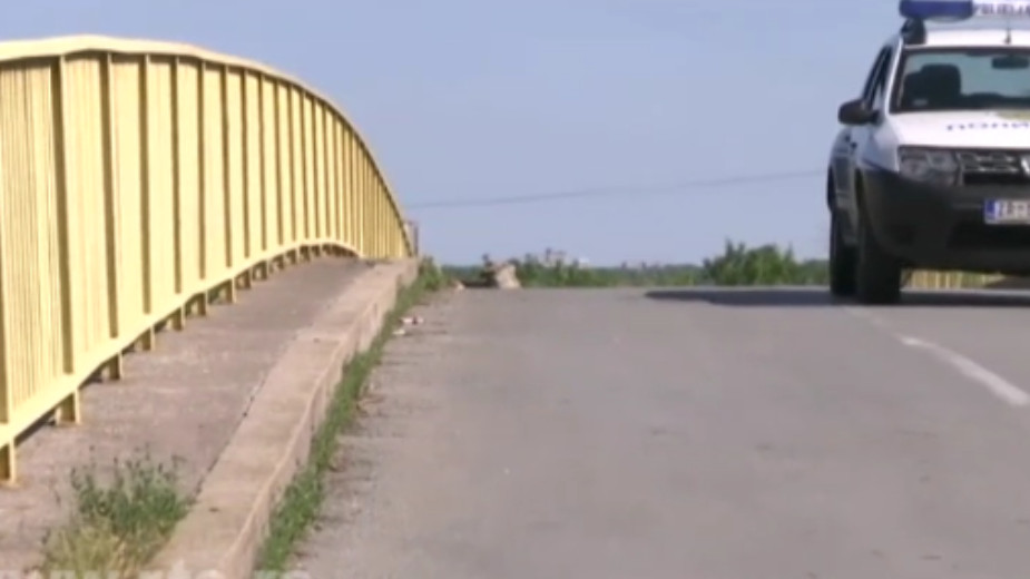Zatvoren most na Begeju, pronađene neeksplodirane mine 1