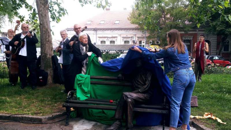 Branko Najhold dobio klupu na Zemunskom keju 1