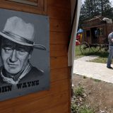 Demokrate traže da se ime Džona Vejna skloni sa aerodroma zbog rasizma 1