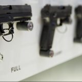 NIN: MUP prodavao oružje firmi koju je zastupao Stefanovićev otac 6