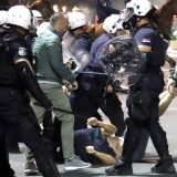 Da li je policija preterala braneći skupštinu? 6