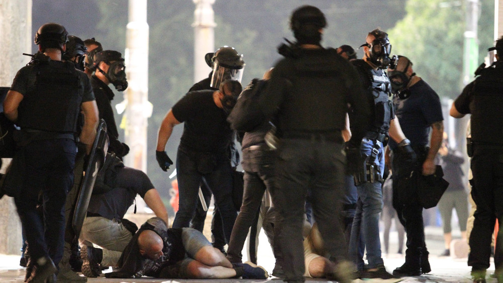 Vrh države ohrabrio policijsku brutalnost (VIDEO) 1