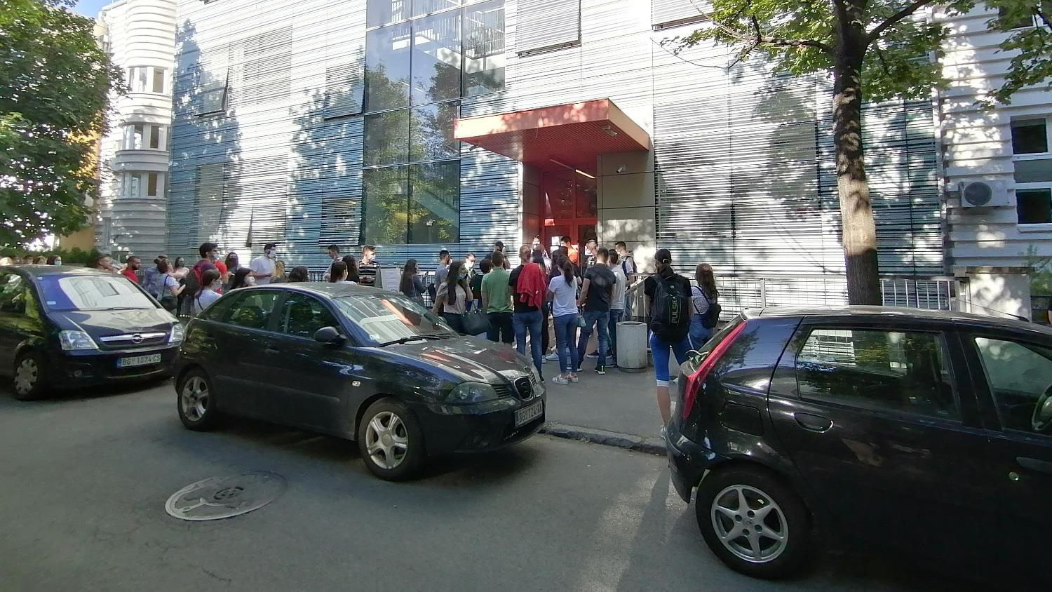 Uprave fakulteta da se dogovore sa studentima 1