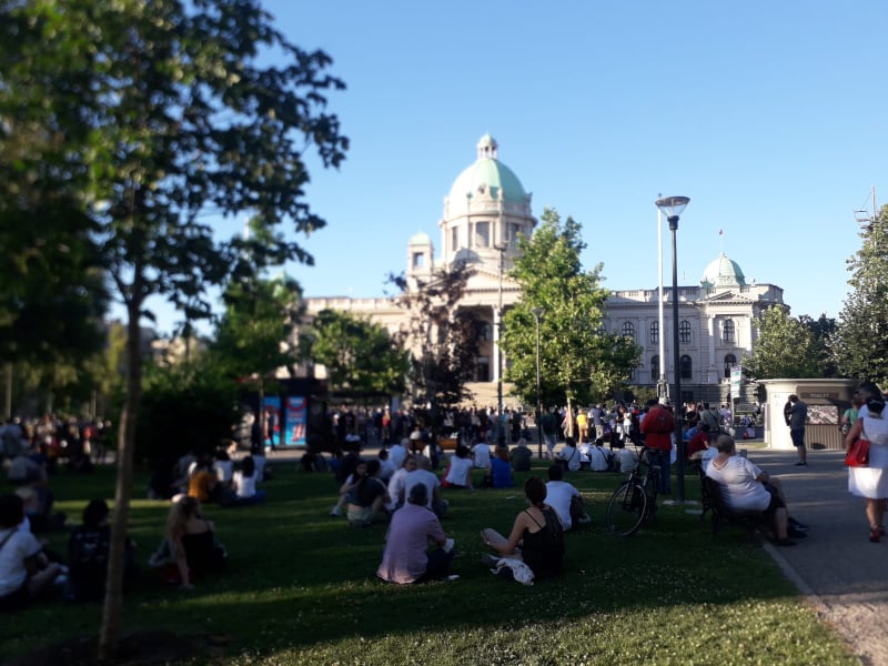 Treće veče protesta prošlo bez većih incidenata (FOTO, VIDEO) 17