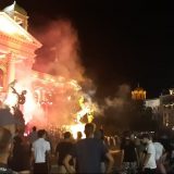 UNS: Snimatelj TV Pink lakše povređen tokom protesta u Beogradu 14