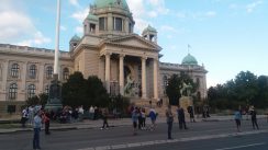 Šesti protest u Beogradu bez incidenata, uz učešće oko 1.000 ljudi (FOTO/VIDEO) 33