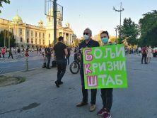 Četvrto veče protesta ponovo obeležili incidenti (FOTO, VIDEO) 24