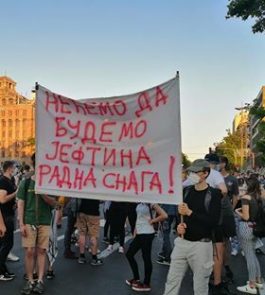 Četvrto veče protesta ponovo obeležili incidenti (FOTO, VIDEO) 22