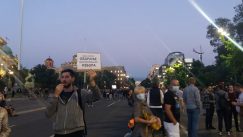 Šesti protest u Beogradu bez incidenata, uz učešće oko 1.000 ljudi (FOTO/VIDEO) 28