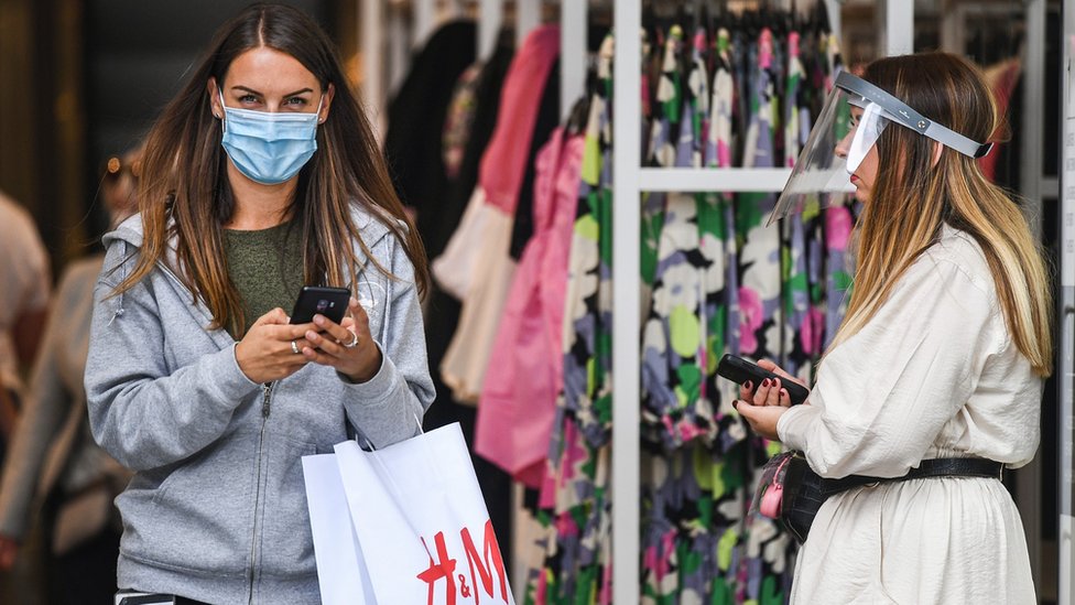 Shopper in Glasgow