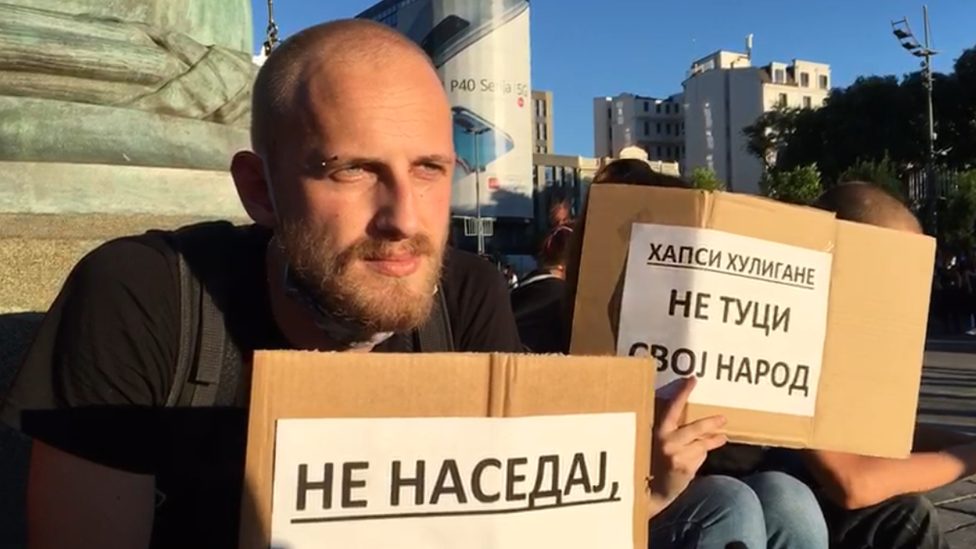 Protesti u Beogradu: „Nije ovo zbog novih mera - to je kap koja je prelila čašu, ali ne može da se živi ovako" 5 Dušan Stajić