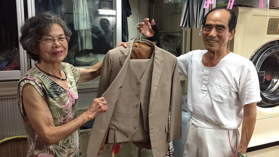 Deda i baka sa Tajvana koji nose napuštenu odeću postali neočekivani hit na Instagramu 3 Hsiu Sho-er and Chang Wan-ji