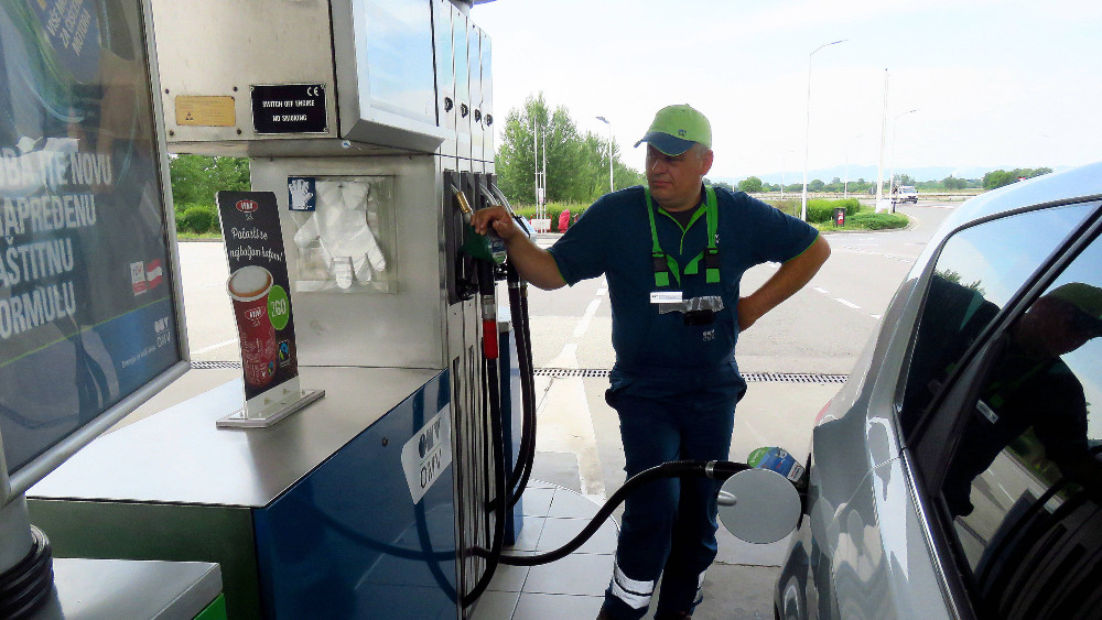 Vlasnici benzinskih pumpi u Srbiji: Goriva ima, problem u niskim ograničenim maloprodajnim cenama 1