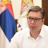 Vučić iz aviona za Pariz: Država će umeti da zaštiti mir i stabilnost 12