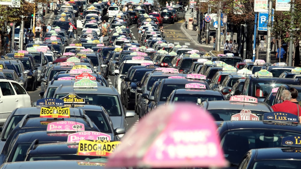 Vlast taksistima za nova kola daje 11,7 miliona evra 1