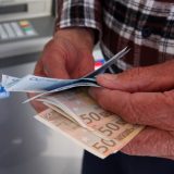 U Crnoj Gori od 1. januara minimalna zarada 450 evra 3