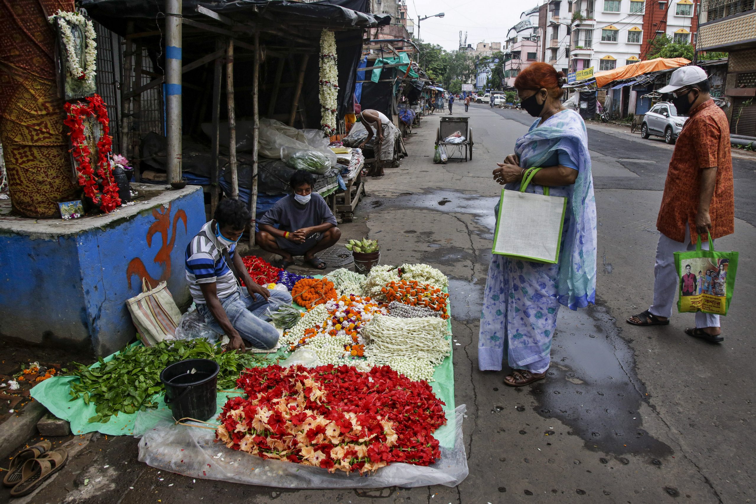 U Nju Delhiju prvi put posle 49 dana manje od 1.000 zaraženih korona virusom 1