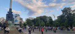 Šesti protest u Beogradu bez incidenata, uz učešće oko 1.000 ljudi (FOTO/VIDEO) 25