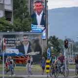 U Hrvatskoj otvorena birališta, zbog korona virusa najizazovniji izbori dosad 10