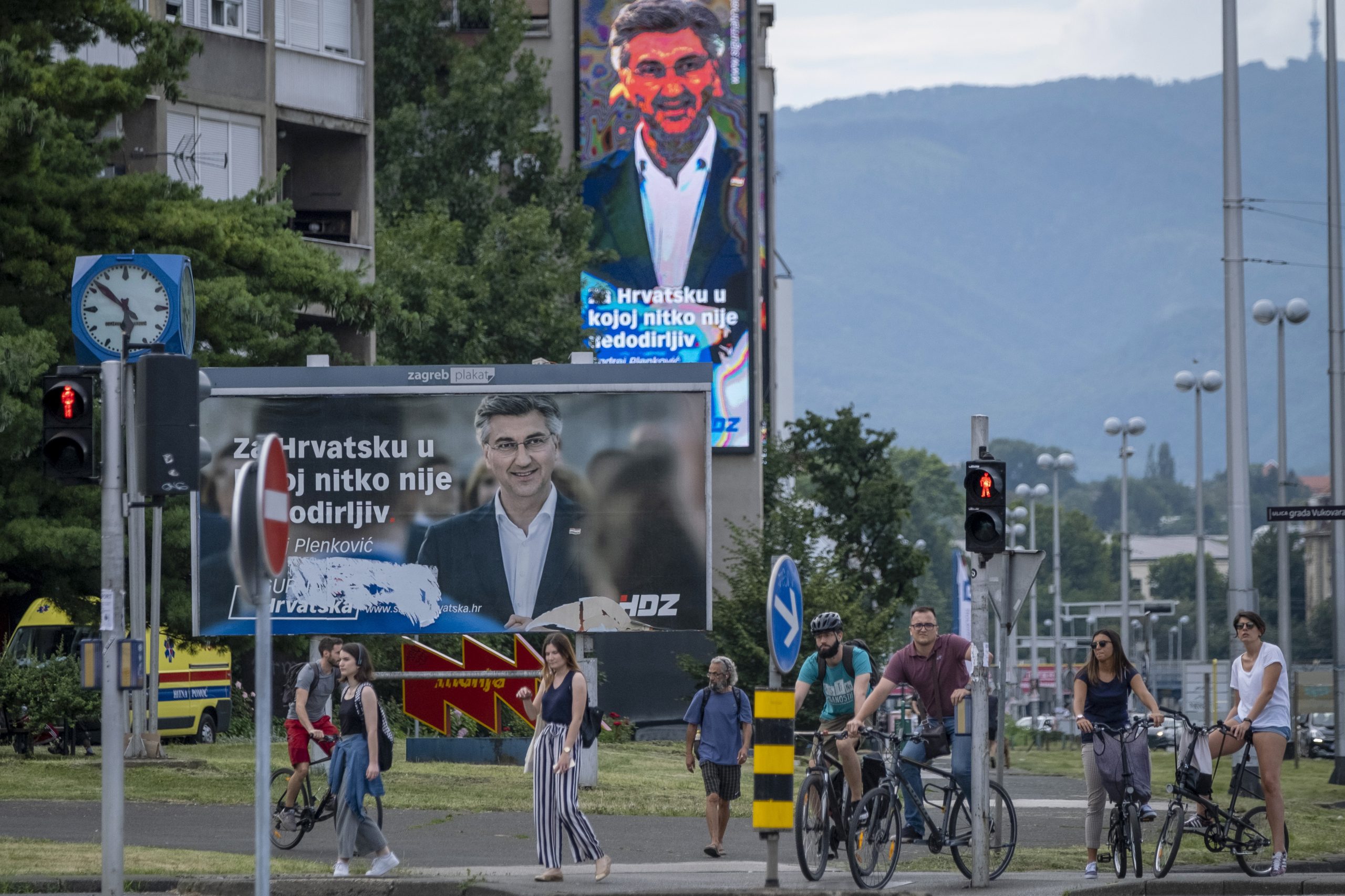 U Hrvatskoj otvorena birališta, zbog korona virusa najizazovniji izbori dosad 1