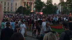 Policija rasterala demonstrante suzavcima i oklopnim vozilima iz centra Beograda (VIDEO, FOTO) 12