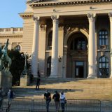 Nekoliko stotina ljudi na sedmom protestu ispred Skupštine 14