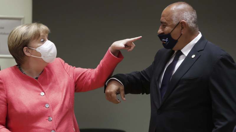 Maske i rođendanski pokloni na vanrednom samitu EU 1