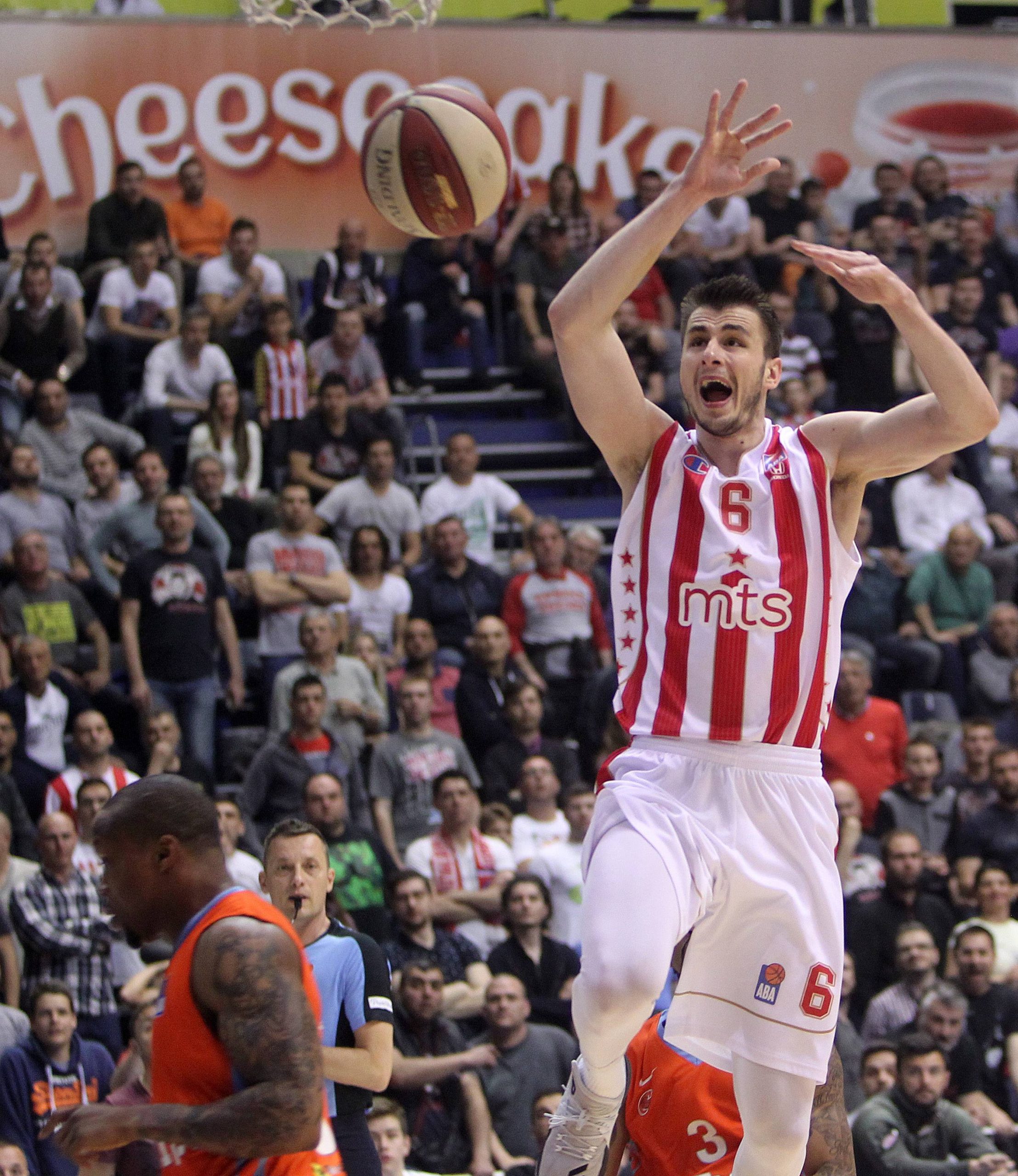 Zvanično: Nemanja Dangubić u Partizanu 1