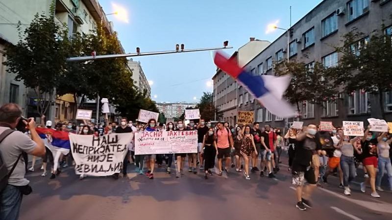 Protestovali i građani Novog Sada, Niša, Zrenjanina, Čačka i Vranja (FOTO/VIDEO) 2 Protestovali i građani Novog Sada, Niša, Zrenjanina, Čačka i Vranja (FOTO/VIDEO) 7