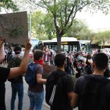Protest zbog policijske represije ispred tužilaštva u Novom Sadu (VIDEO) 4
