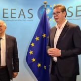 Vučić se u Briselu sreo sa Varheljijem i Boreljom 7