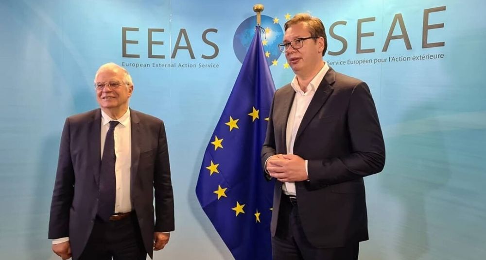 Vučić se u Briselu sreo sa Varheljijem i Boreljom 1