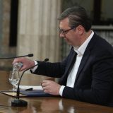 Vučić: Naredna dva meseca 60 odsto minimalca za radnike malih i srednjih preduzeća 4