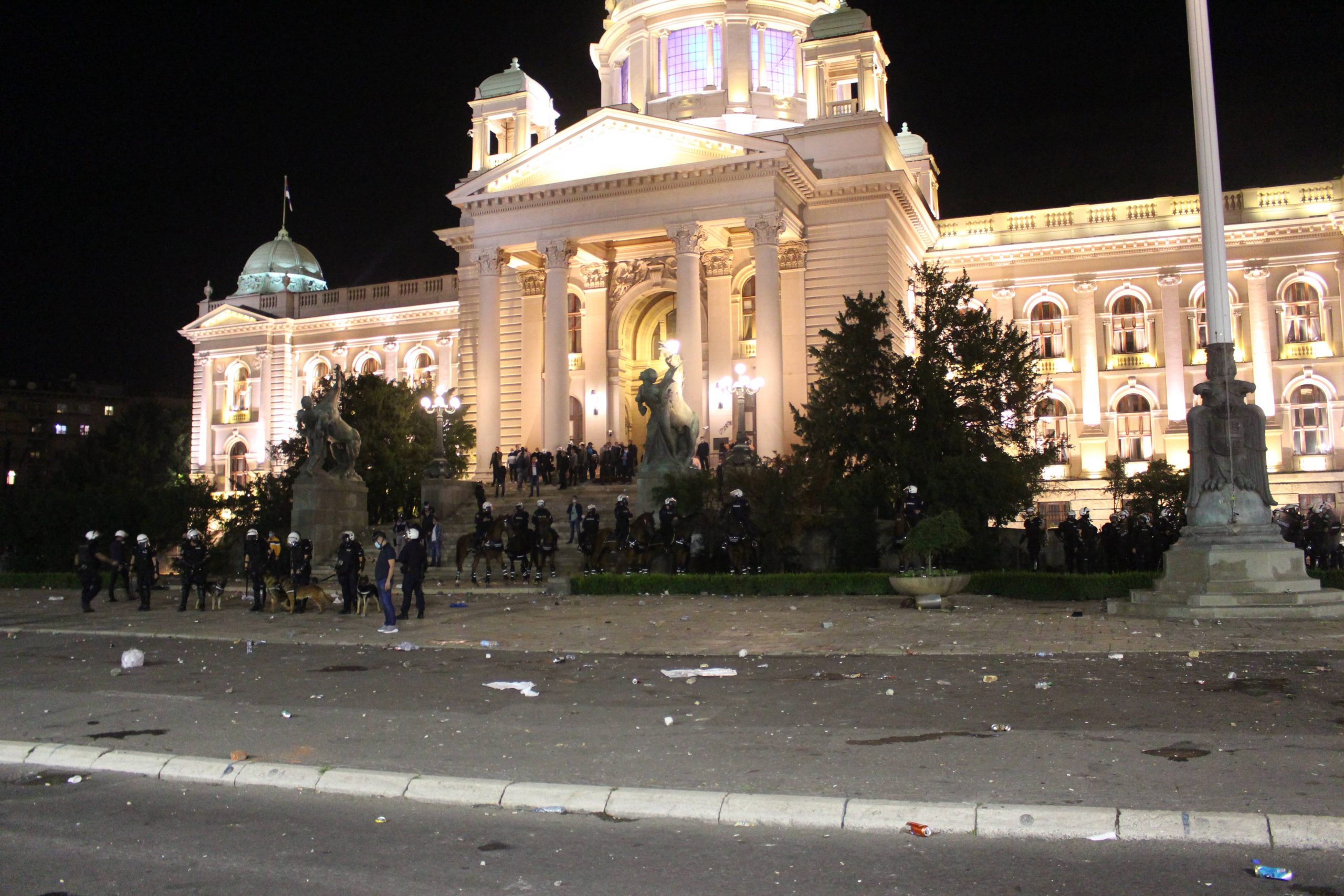 Epilog protesta: Povređena 43 policajca i 17 demonstranata, Rebić označio organizatore 1