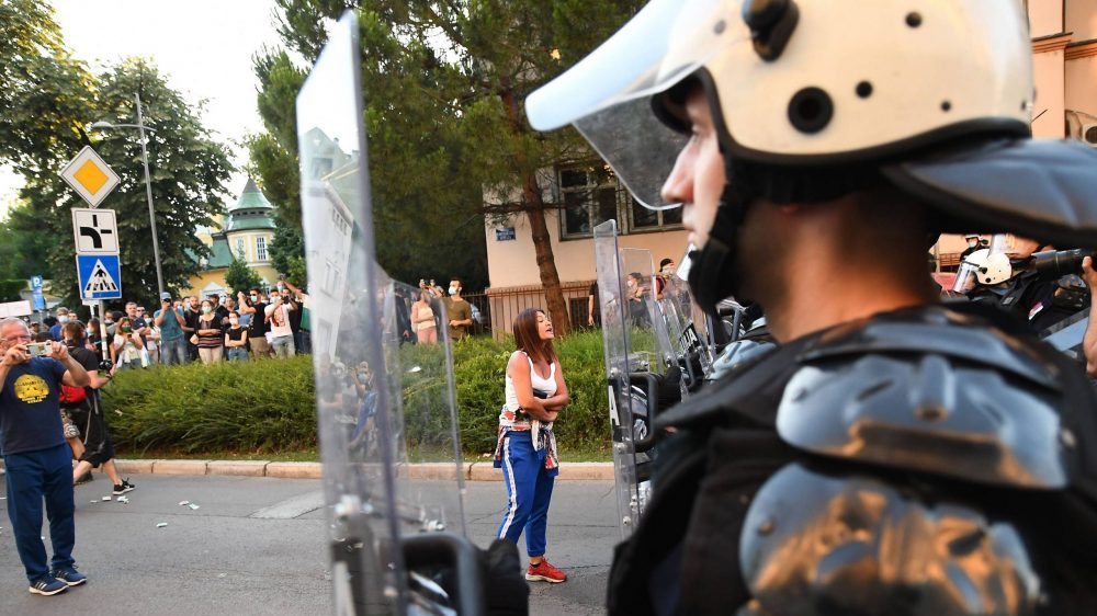 Strani mediji o protestima u Srbiji: Haotični sukobi na ulicama 2