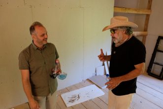 Direktor FCS-a Gordan Matić i reditelj Milutin Petrović U toku pripreme za snimanje filma i serije po prozi Bore Stankovića 2