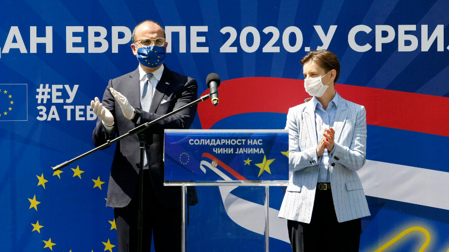 EU finansira zapošljavanje 100 zdravstvenih radnika za borbu protiv korona virusa u Srbiji 1