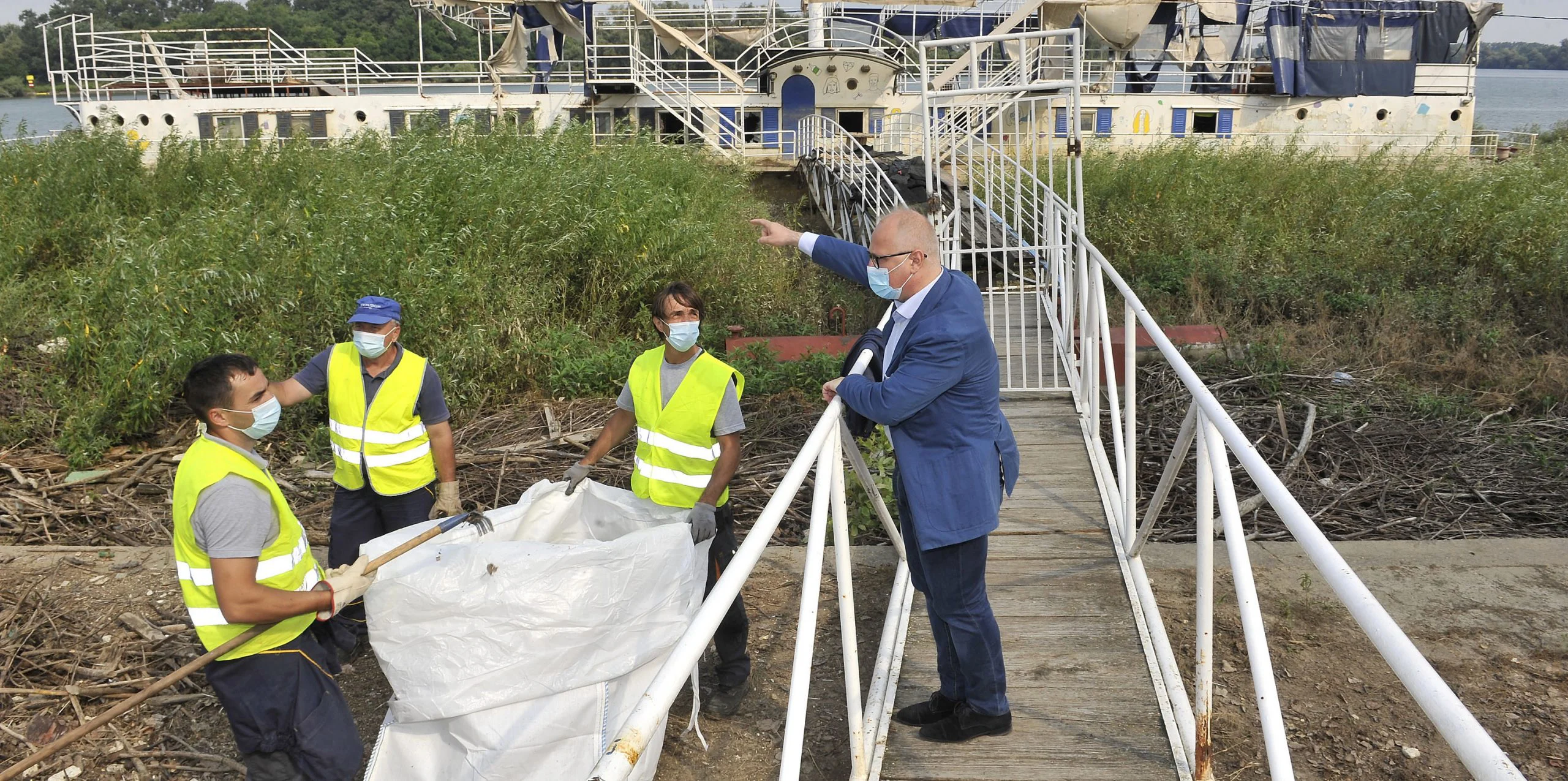 Vesić: Za nekoliko dana biće očišćeno skoro dva kilometra priobalja 1