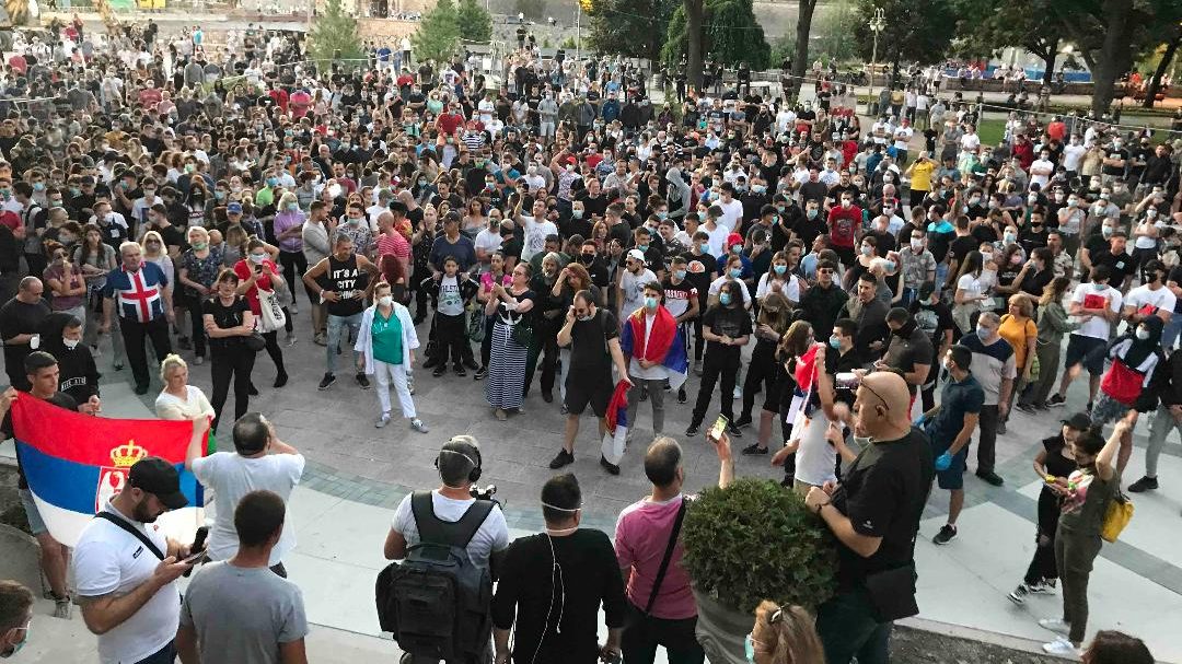 Sloga: Protesti su socijalni bunt, a ne politički 1