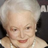 Preminula Olivija de Hevilend, glumica u filmu “Prohujalo sa vihorom” 1