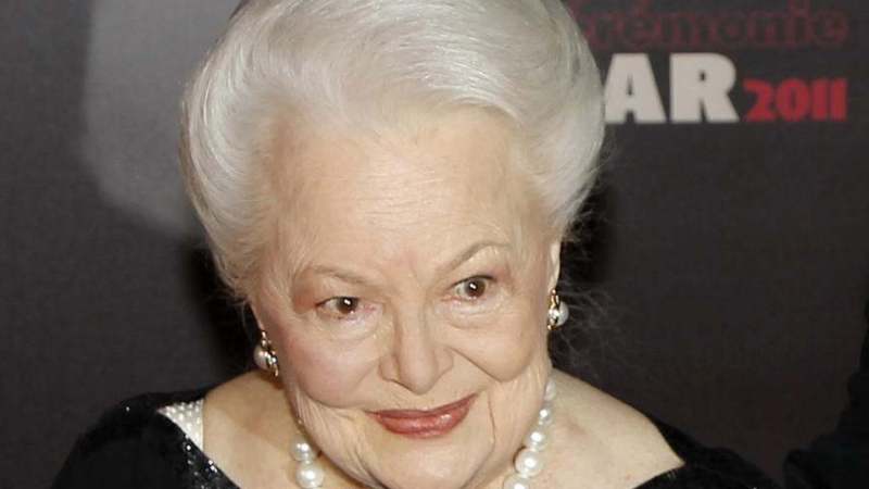 Preminula Olivija de Hevilend, glumica u filmu “Prohujalo sa vihorom” 1