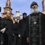 Ruski sud novčano kaznio monaha zbog negiranja virusa korona 2