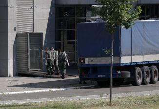 AP: Hitno otvaranje vojnih privremenih bolnica u Srbiji posledica naglog uklanjanja zabrana 2