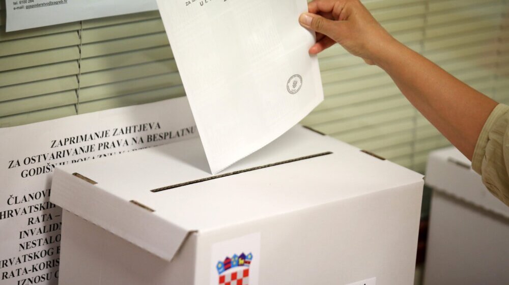 U Hrvatskoj otvorena birališta: Održavaju se parlamentarni izbori 10