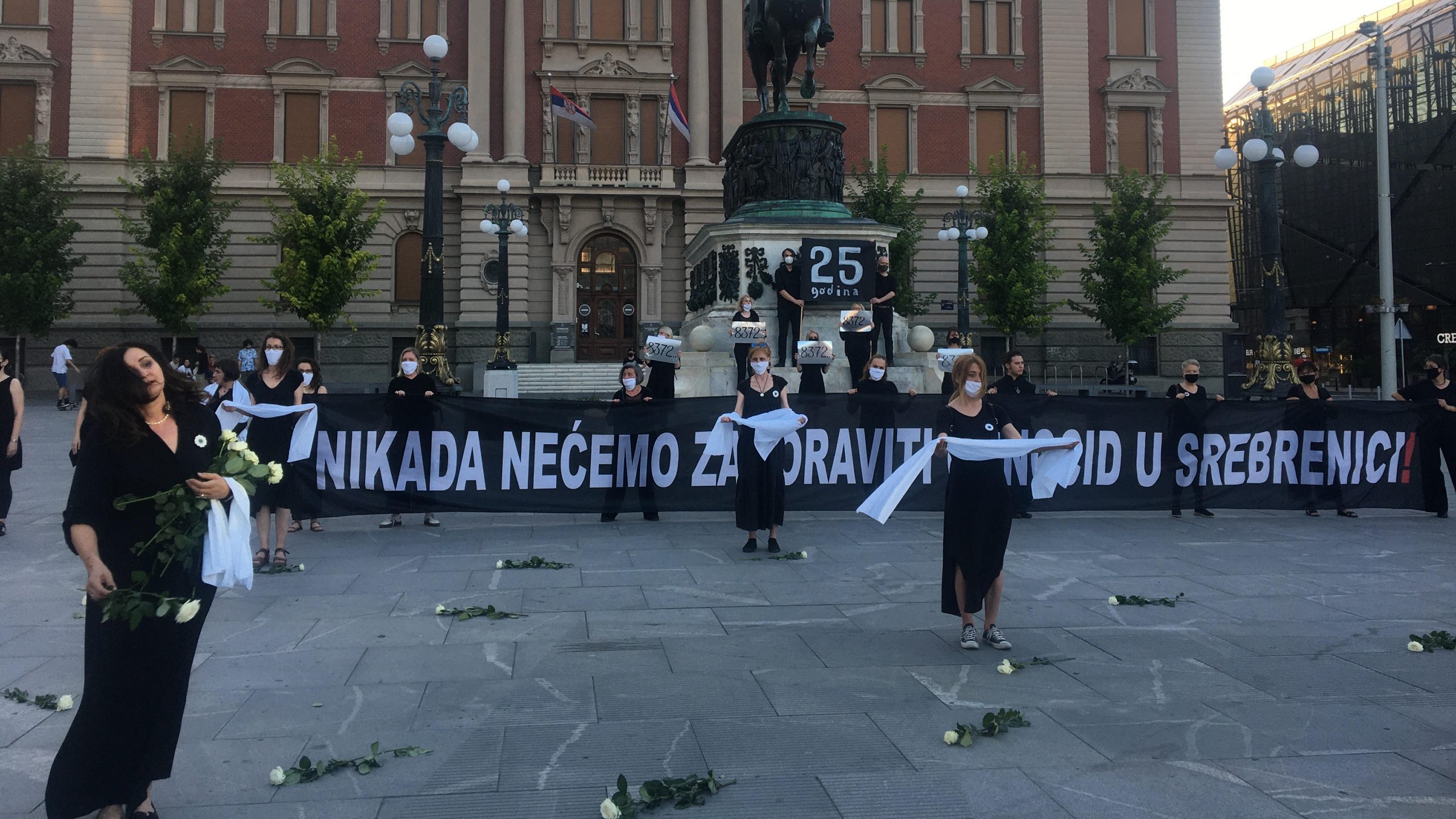 Mirovna akcija Žena u crnom u centru Beograda 1